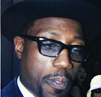 Wes signing autographs